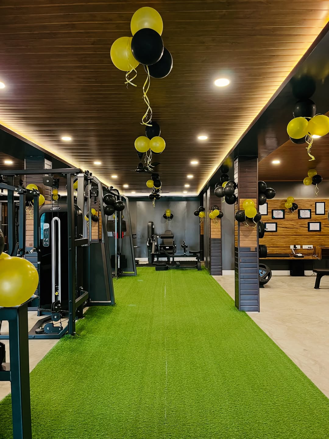 Elite Fitness interior view 03